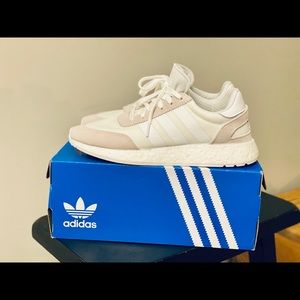 Adidas i5923 ‘Cloud White’ iniki runner